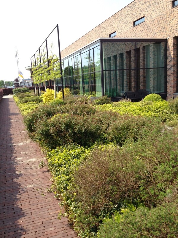  Tuin bij een kantoor